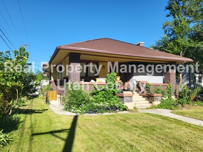 Photo - 159 N 400 E