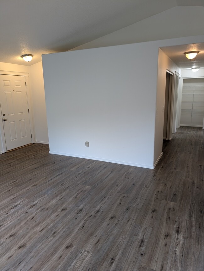 790 SE Kierra Pl
