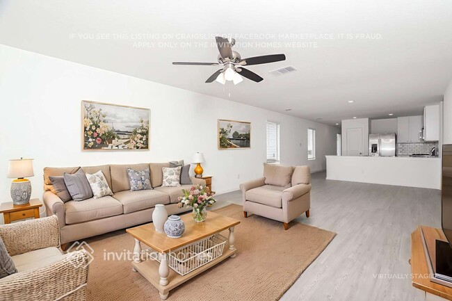 Photo - 3225 Roslyn Grist