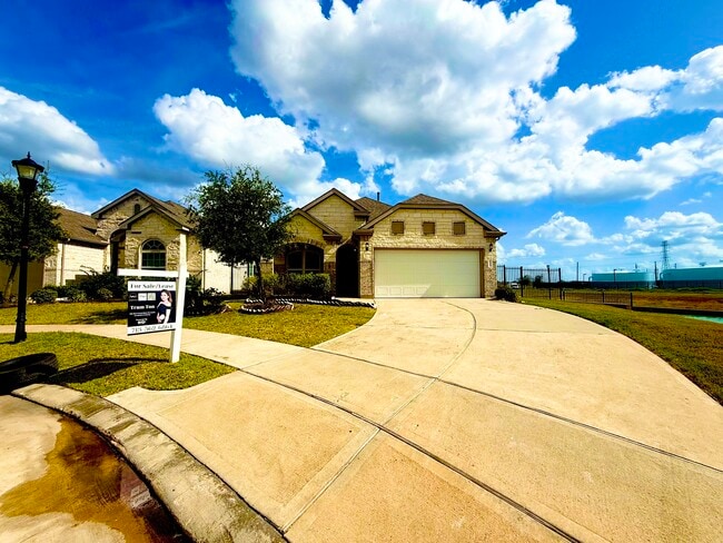 Building Photo - 24423 Tesino River Cir