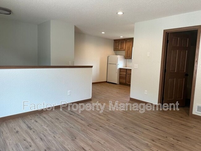 Photo - 154 Balcerzak Dr