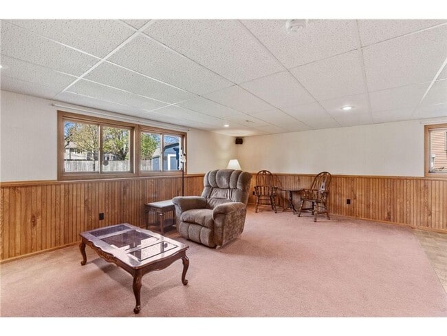 Photo - Stunning home located in the heart of Apple Valley *3 bed*2bath Available 10/1!