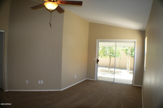 Photo - 4745 E St John Rd