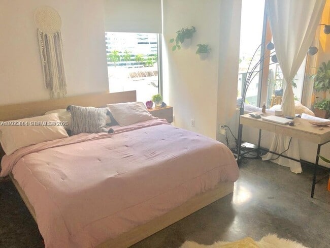 Photo - 151 SE 1st St Unit 409