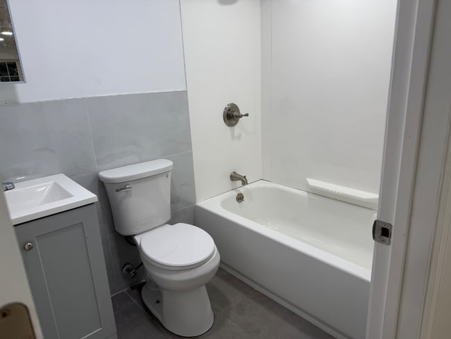 Photo - 6 Depot Hill Rd