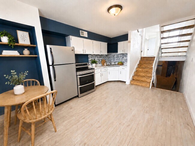 Photo - 8877 N Swan Rd Unidad J