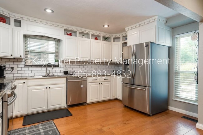 Photo - 301 SE 34th St