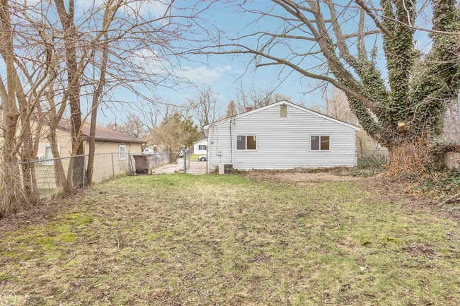 Photo - 946 Fairview Ave
