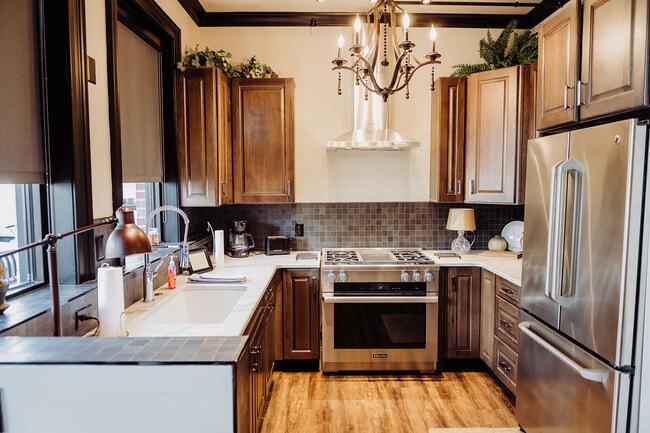 Photo - 275 S Limestone Unit 135
