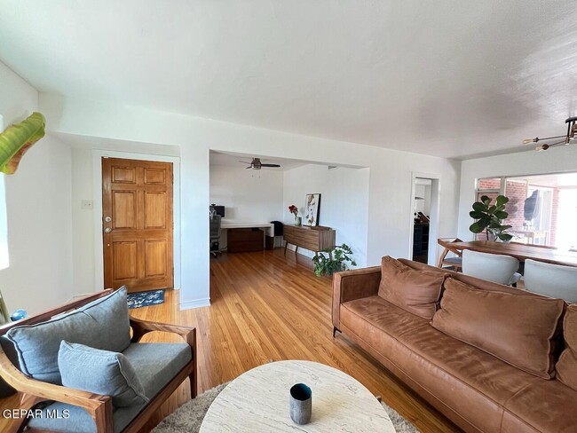 Photo - 1200 Stockwell Ln