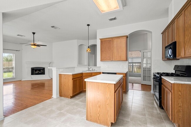Building Photo - 9907 Brandywood Cir