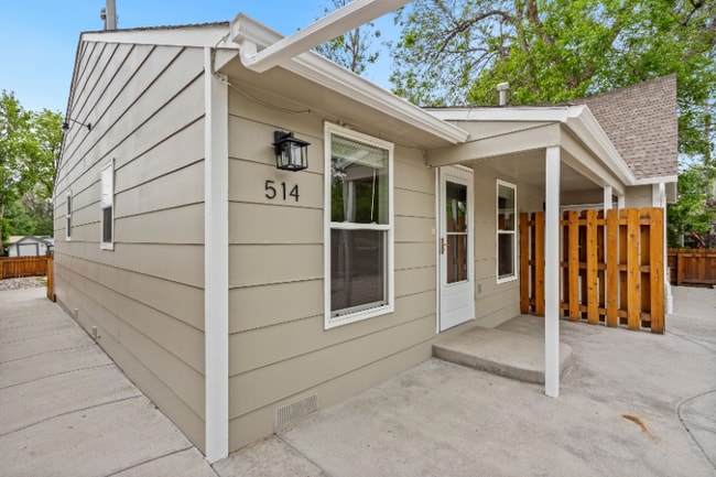 Photo - 514 E 1st St