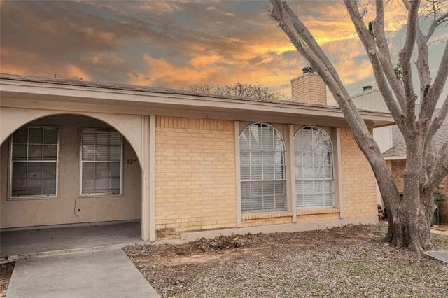 Photo - 527 Crowley Rd