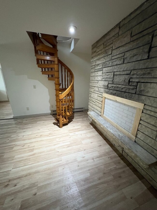 Photo - Renovated 2br Loft Apartment(Heat Included) Unit 18