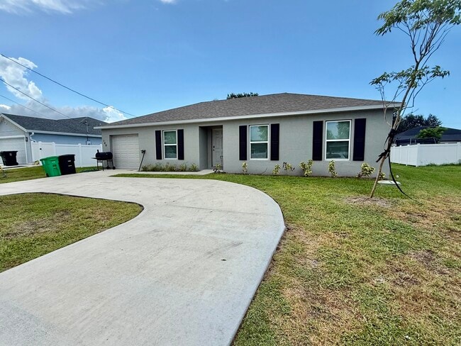 Photo - 149 SW Becker Rd