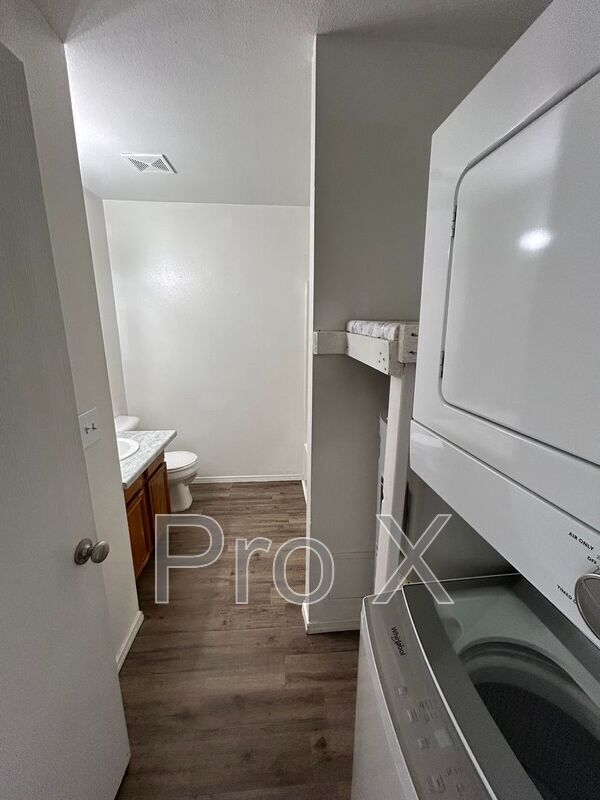 Photo - 1414 S Powell St Unidad 1414 South Powell #201