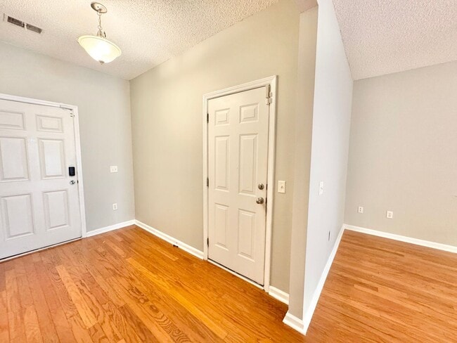 Photo - Special!! $500.00 off first months rent if Move in by June!! 3 Bed 2.5 bath- Townhome located in ...