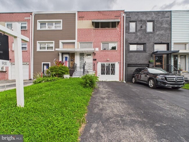 Photo - 2033 Valleyview Dr Townhome