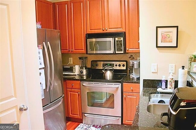 Building Photo - 10 Perimeter Summit Blvd Unit 4136