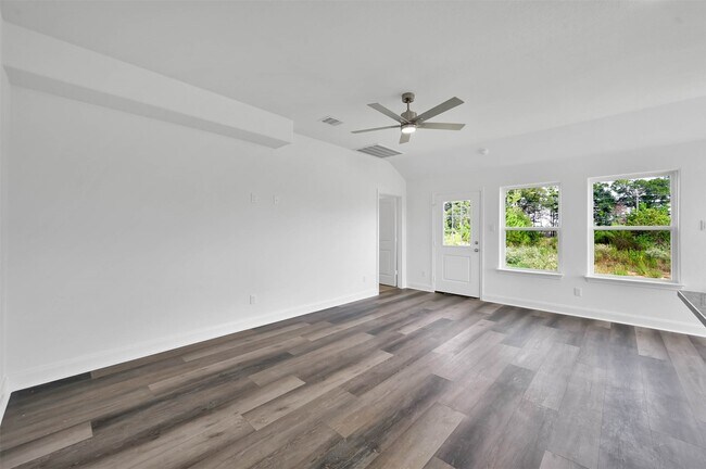 Photo - 1089 Rd 5740