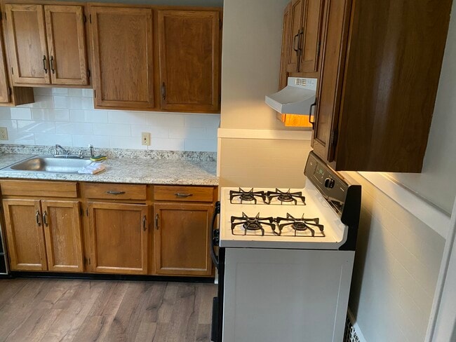 Kitchen - 38 Pullman Ave Unidad Upper