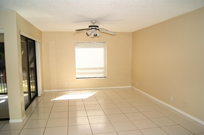 3781 Cocoplum Cir Unidad 3579