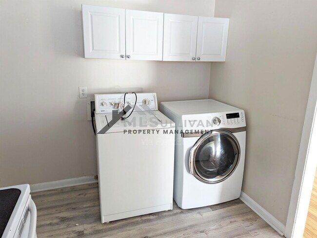 Photo - 2020 Englewood Ave