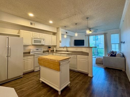 Building Photo - 2 Bedroom 2 Bath Available NOW in Superior Rental