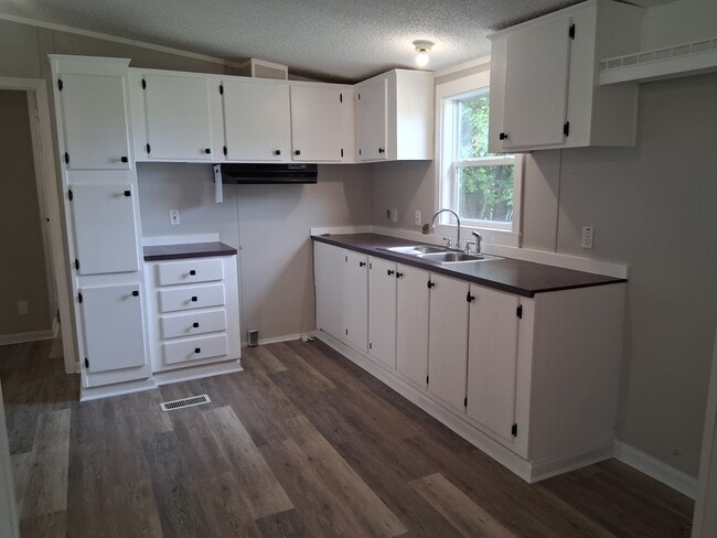 Photo - 110 Chinquapin Ln