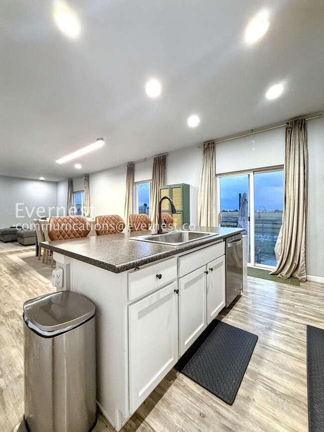 Photo - 1123 Huntington Ave