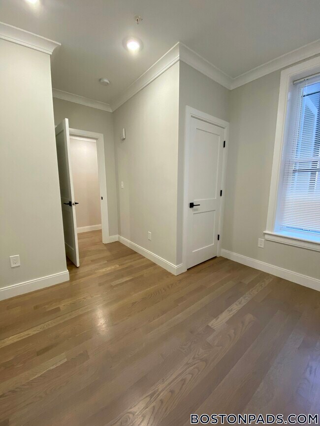 Photo - 47 Englewood Ave Unit 2