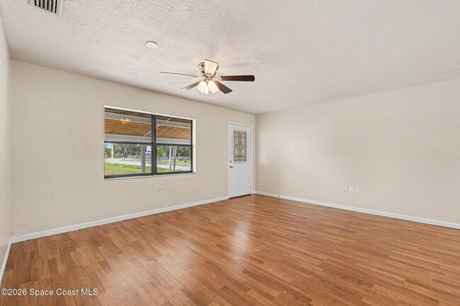 Photo - 3960 Barcelona St