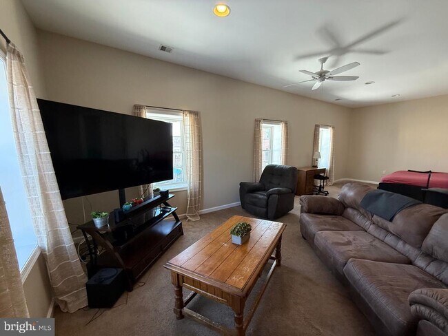 Photo - 2 S 3rd St Unit 1