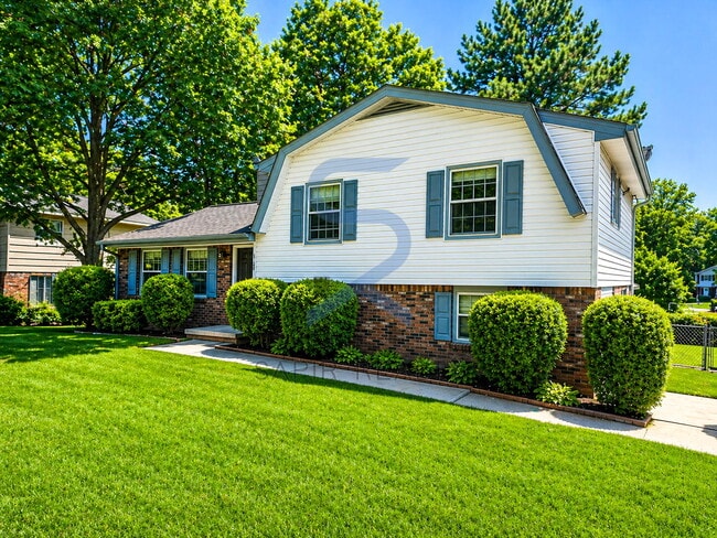 Building Photo - 5780 Cobbrook Dr