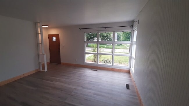 Photo - 386 Worden St