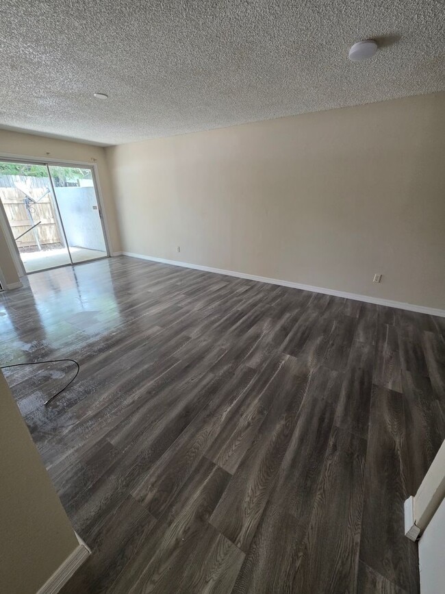 Photo - SE 30th Pl 5370 - 5370 SE 30th P Unit Greenfields C