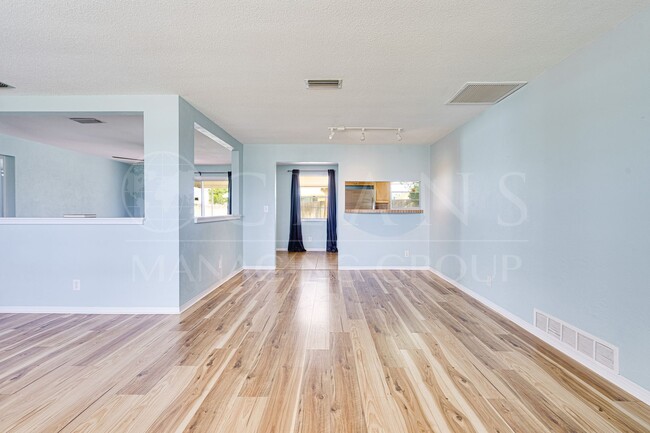 Photo - Welcome to your Perfect Beachside Retreat!