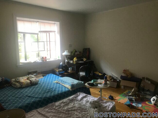 Photo - 100 Sewall Ave Unit 4