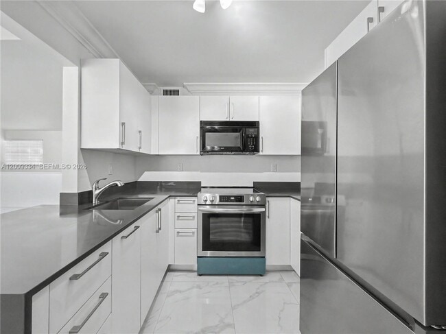 Photo - 10010 NW 9th Street Cir