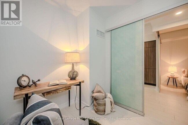 Photo - 19 Western Battery Rd Unit 310