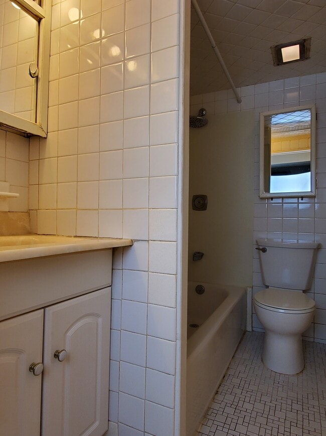 Photo - 114 Woodbridge Ave