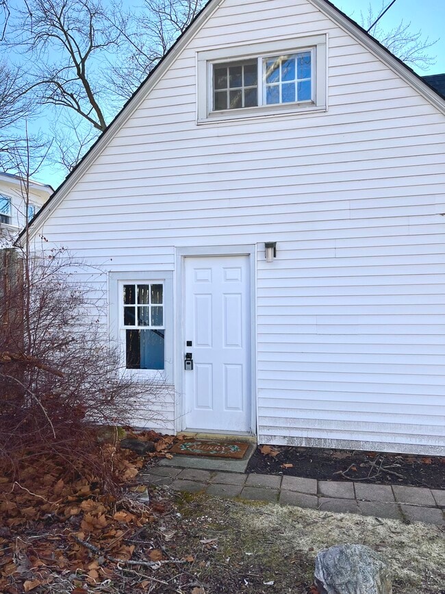 Separate entrance - 10174 W Ford Ave Unit #3