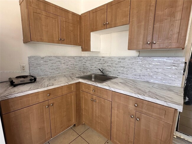Photo - 16901 NW 51st Pl Unidad B
