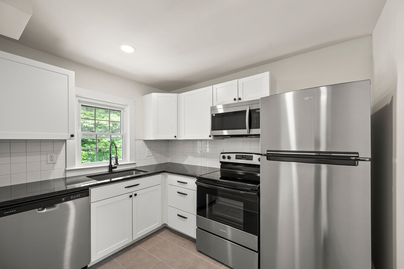 Photo - 1407 Clover St