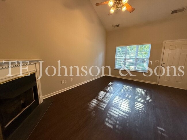 3355 Kensington Pl