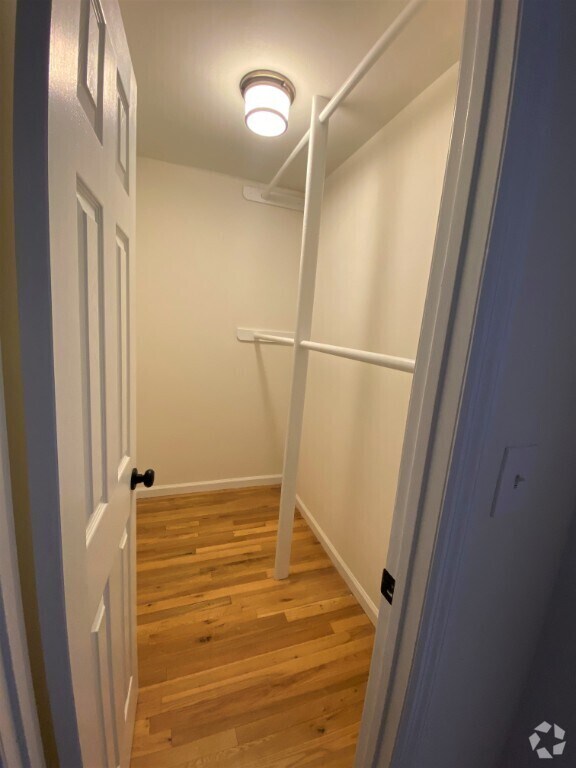 Building Photo - 525 W 49th St Unit 3D Rental