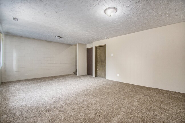 Omaha, NE Stony Brook Townhomes | Basement