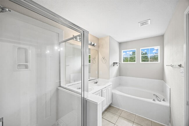 Photo - 20007 Goldlake Dr