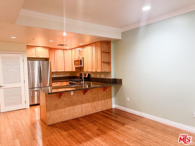 Building Photo - 3061 W 12th Pl Unit 205 Rental