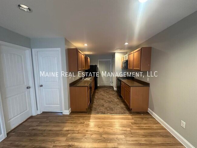 Photo - 40 Basketball Ct